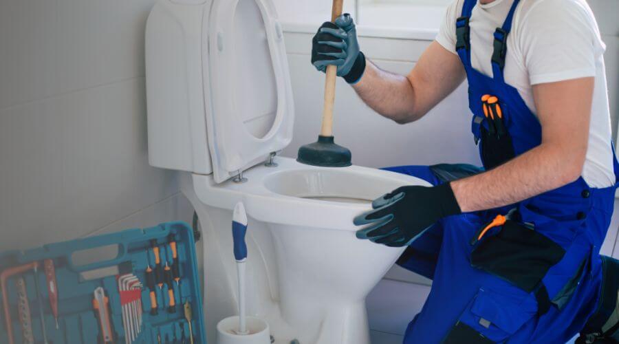Professional expert plumbing services in Racine, WI
